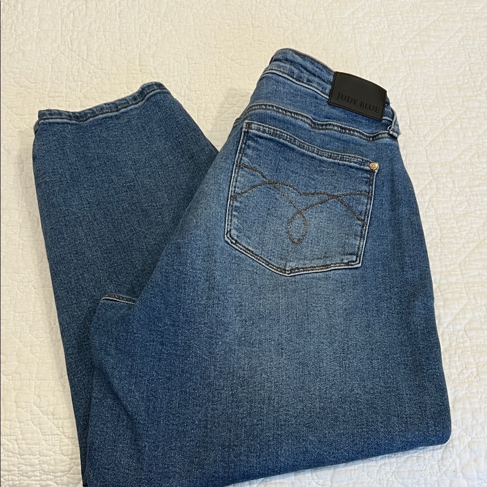 Judy Blue Mid Wash Straight Leg Jeans